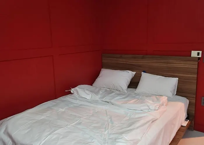 Lallallabusan Apartment